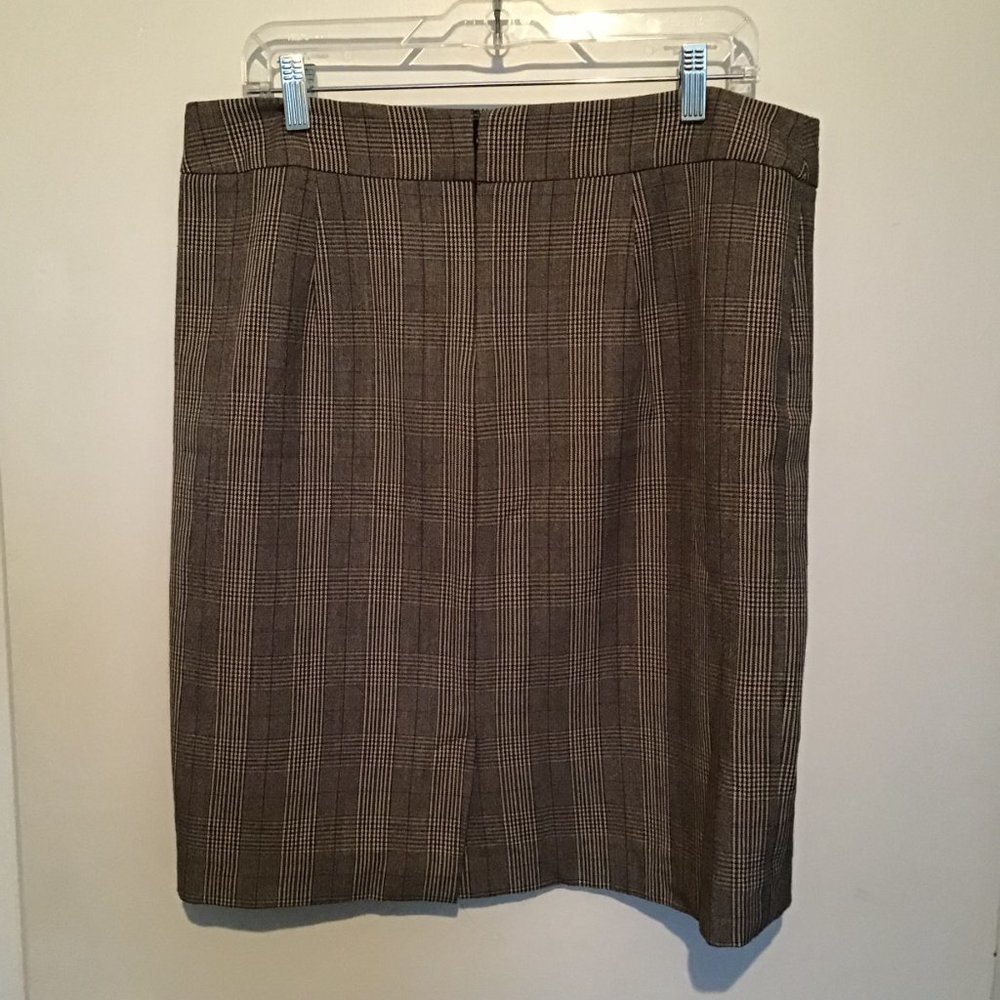 SOYA Concepts Brown Plaid Skirt - Picture 2 of 9